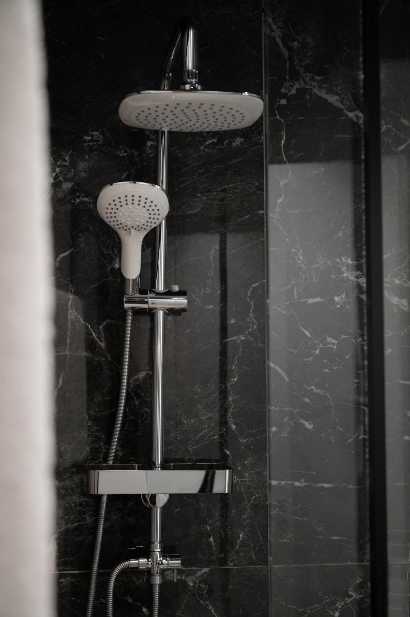 Alyvia Central Apartment 1 Ioannina Buitenkant foto